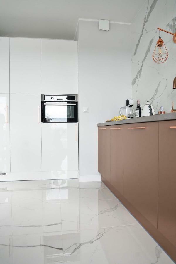Marcelin Gold Wes Quality Apartment Posen